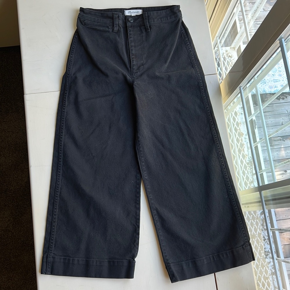 Madewell black cropped jeans  11” wide leg
